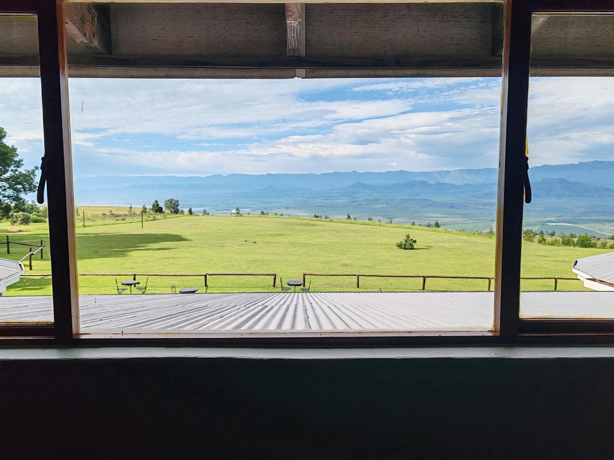 Гостевой дом Drakensberg Mountain Retreat Бергвилль Экстерьер фото