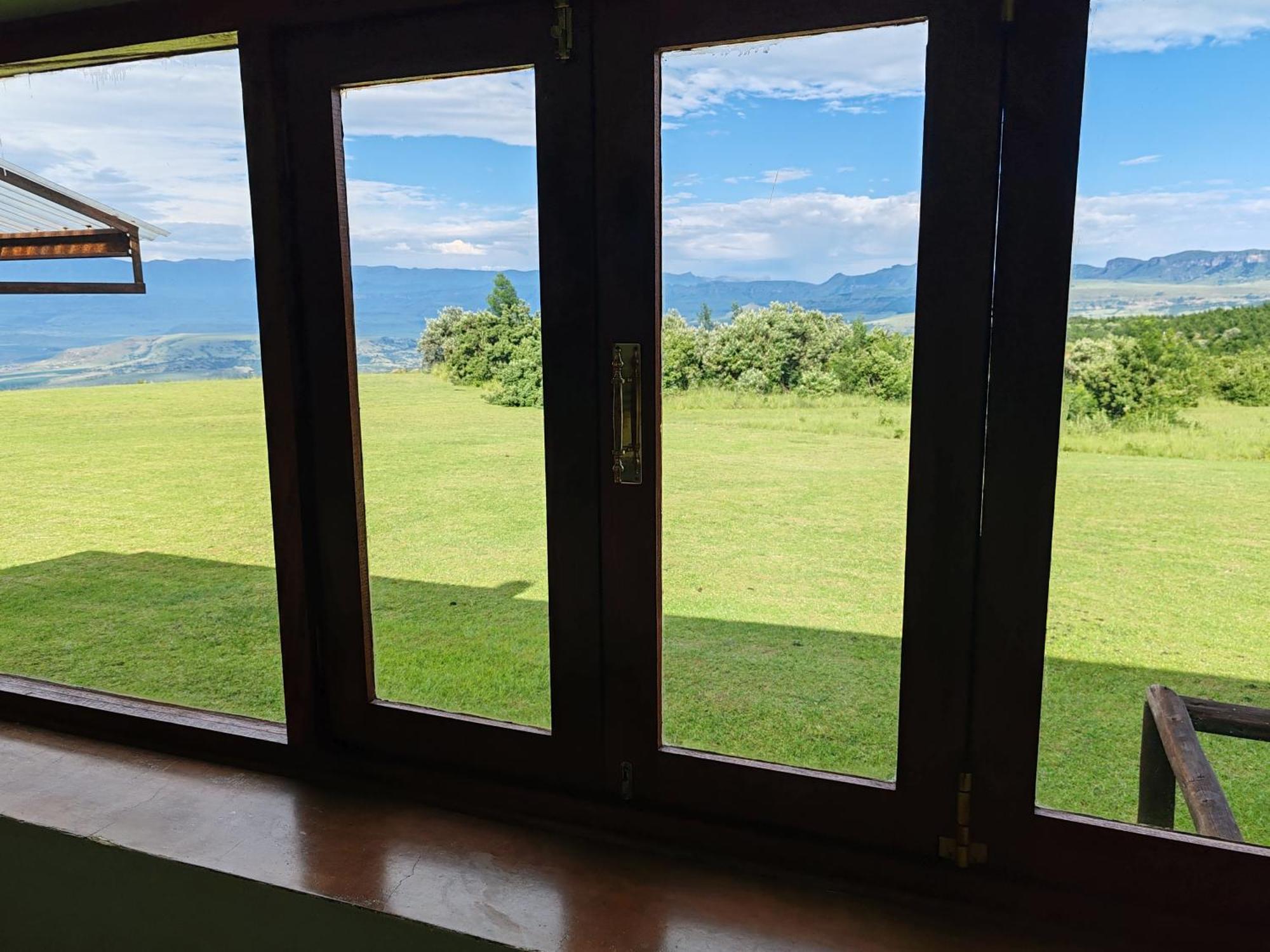 Гостевой дом Drakensberg Mountain Retreat Бергвилль Экстерьер фото