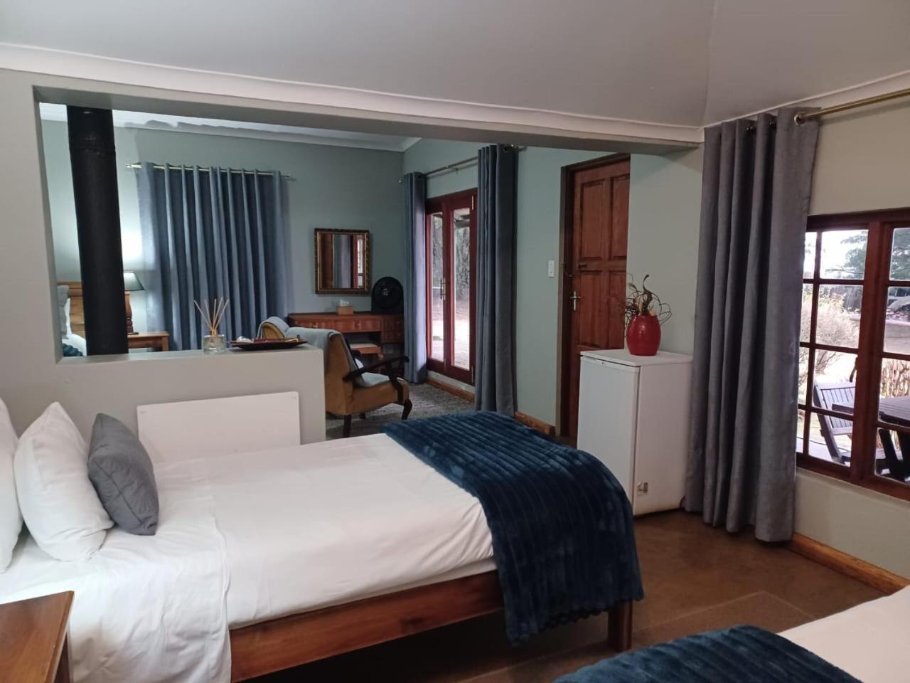 Гостевой дом Drakensberg Mountain Retreat Бергвилль Экстерьер фото