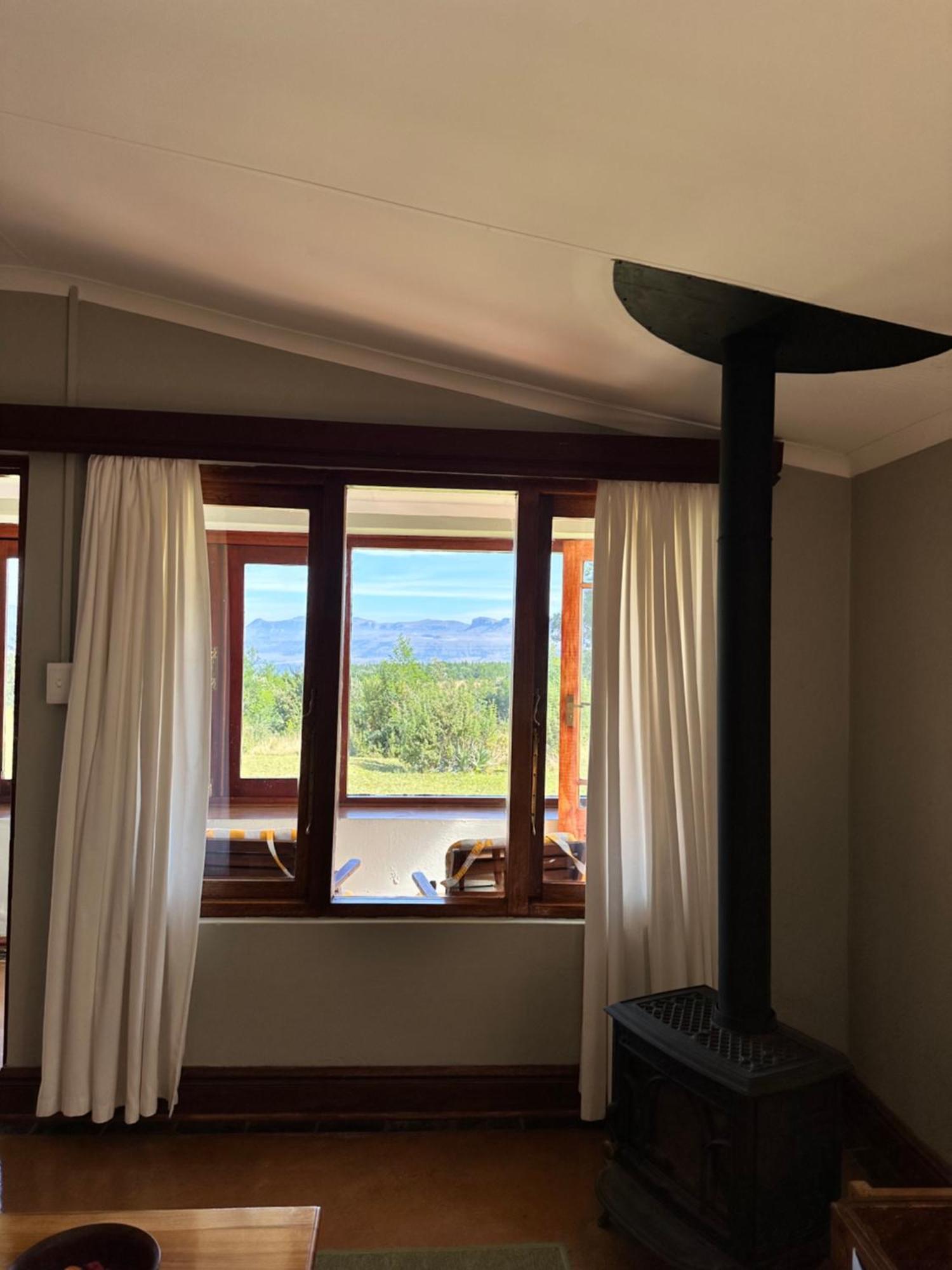 Гостевой дом Drakensberg Mountain Retreat Бергвилль Экстерьер фото